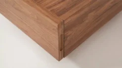 BOOM COFFEE TABLE 11 BOOM COFFEE TABLE -Cheap Chairs Shop 6080 030 par 6 coffee tables boom cocktail table walnut detail 02 700x393 1